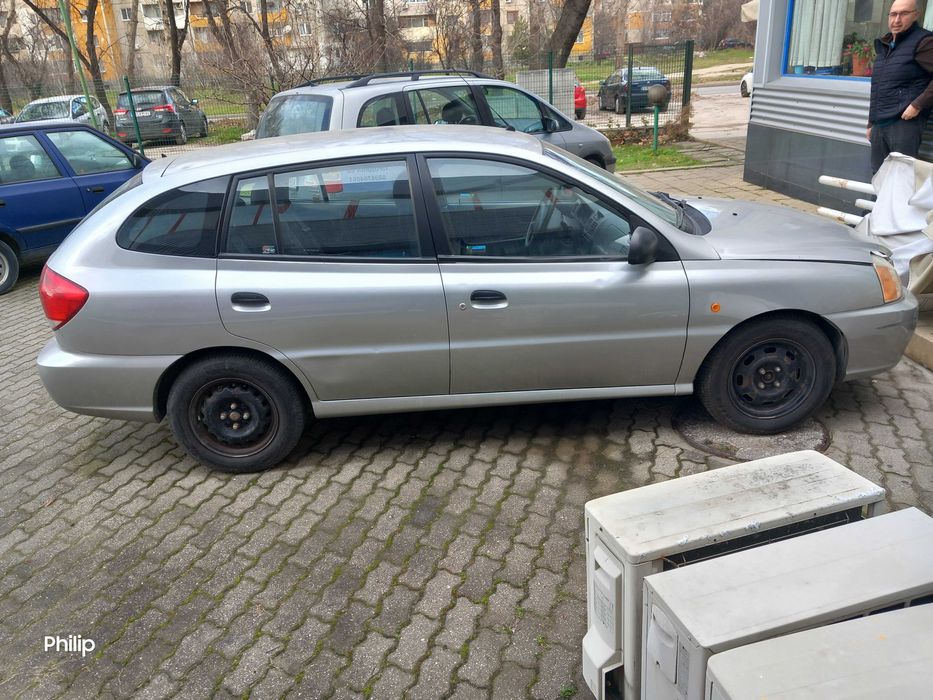 Автомобил Kia Rio