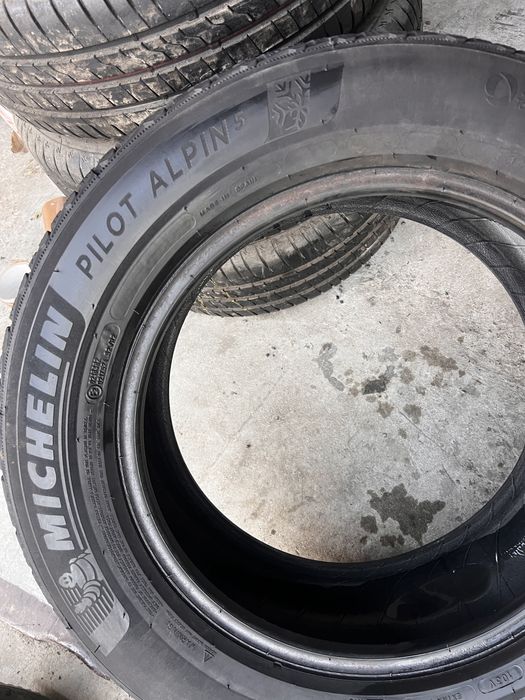 2 anvelope iarna 235/55/17 , Michelin , DOT 2023 !