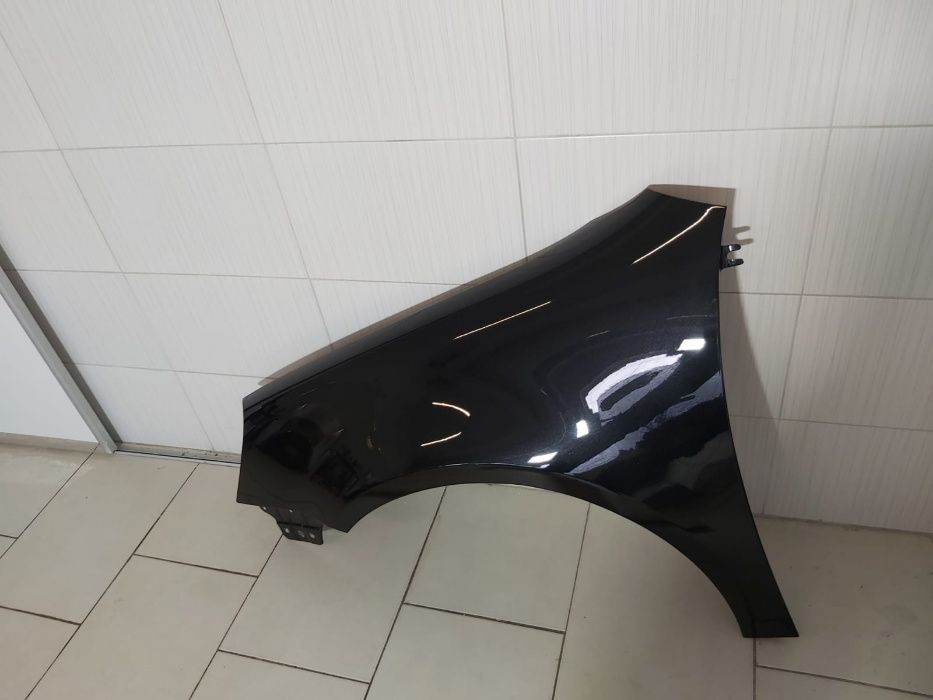 Aripa Fata Stanga VW Golf 5/V 2004-2008 (Cod: LC9Z (Negru))