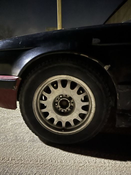 Продам диски на 16 для BMW e34
