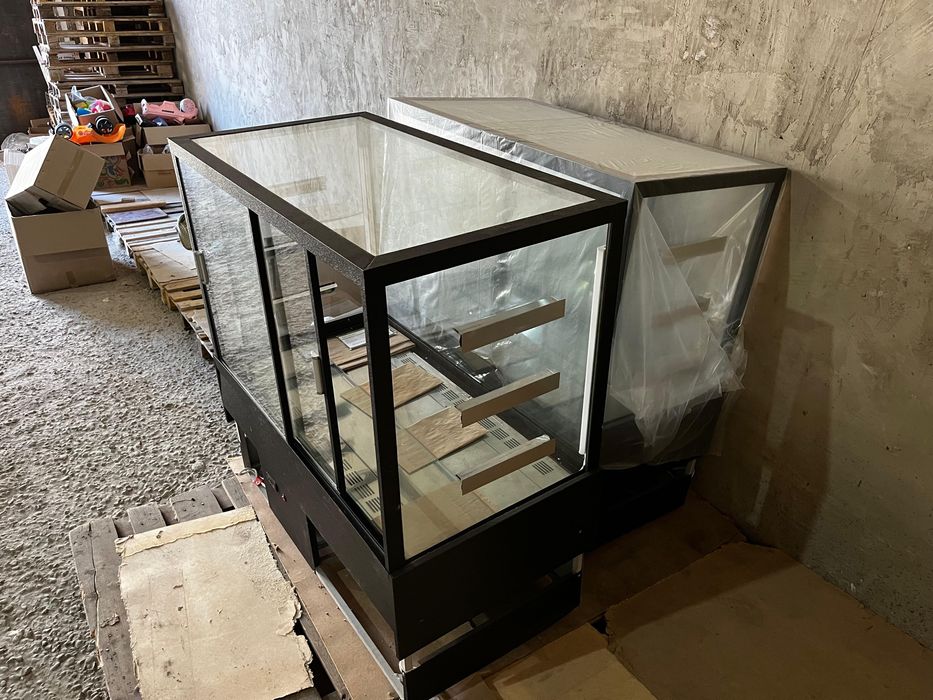 кондитерский витрина сатылады