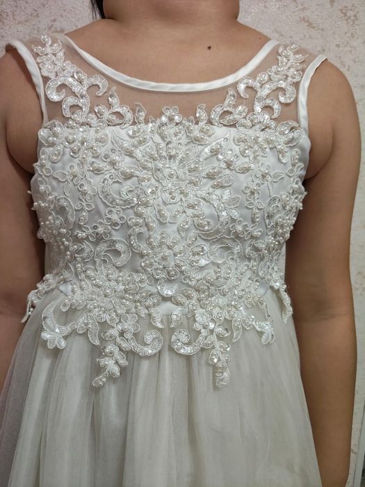 Продается детская платья на 6-10 лет