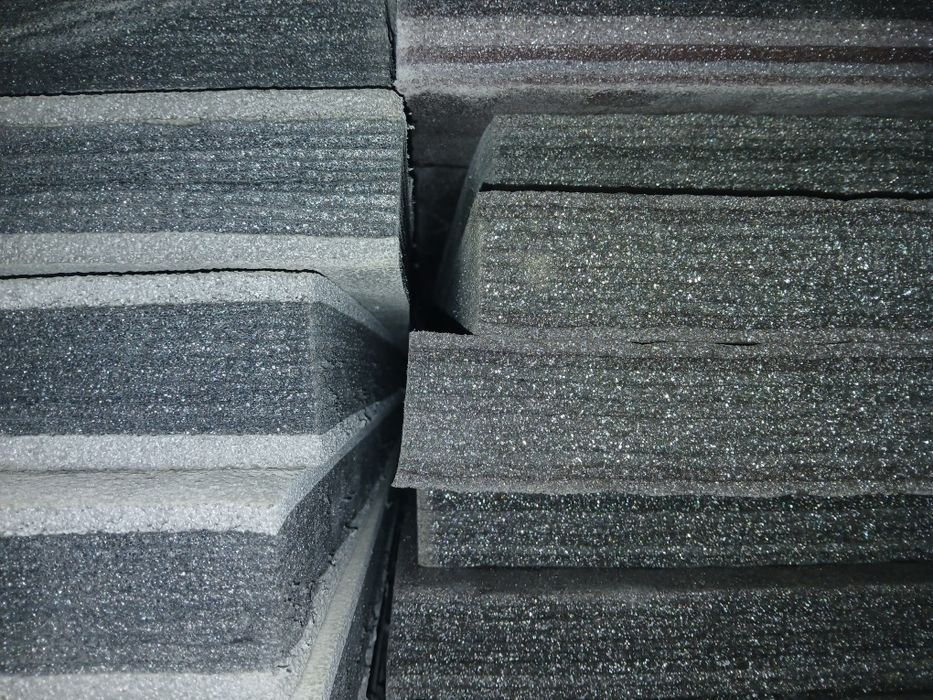 Спортивные и борцовские  маты и ковры