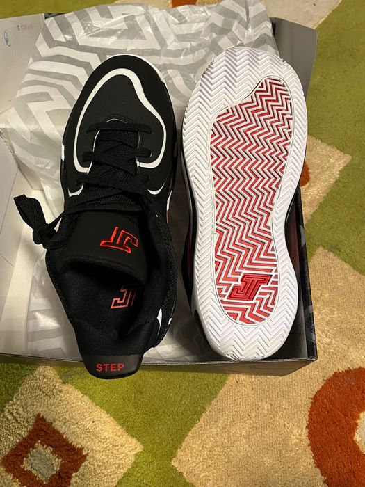 Чисто нови Jordan Tatum black/red