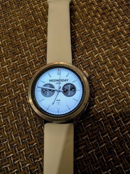 Смарт часовник Xiomi Watch S4