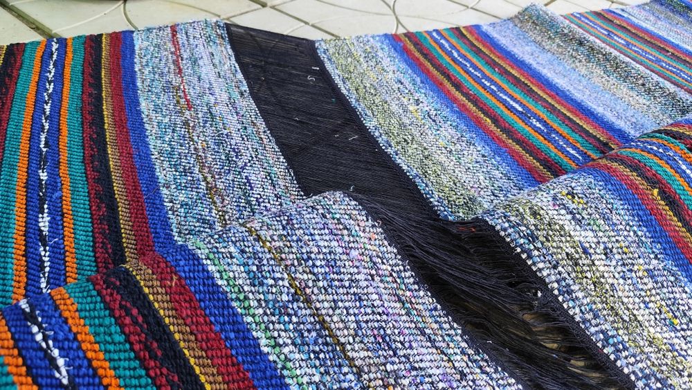 Автентични ръчно тъкани черги