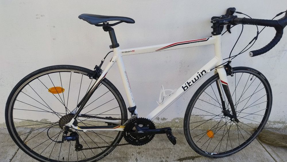 Bicicleta cursiera B'WIN Triban 5
