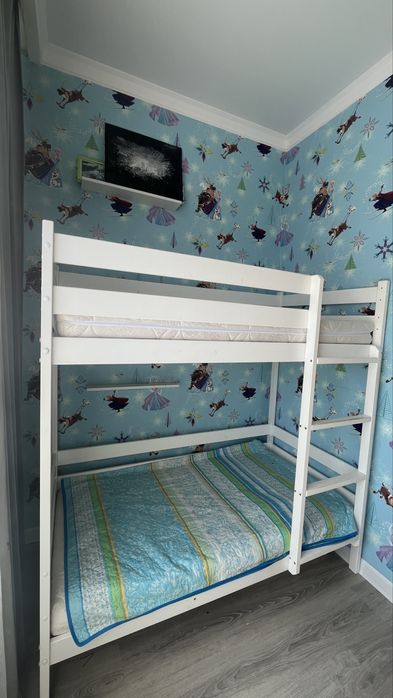двухъярусная кровать
