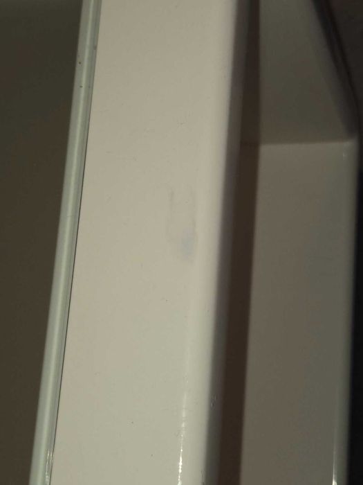 Продавам МДФ бяла маса