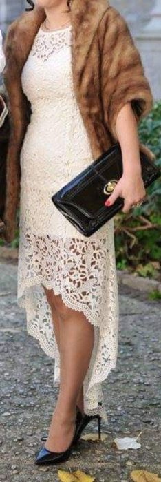 Официална дантелена рокля