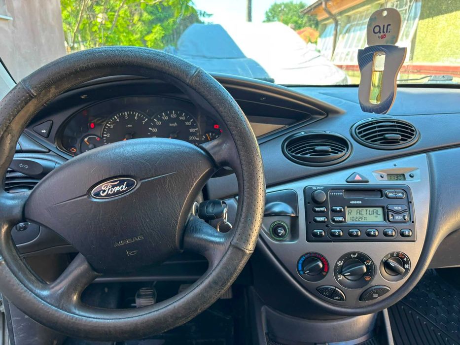 Ford Focus 1.6 benzina