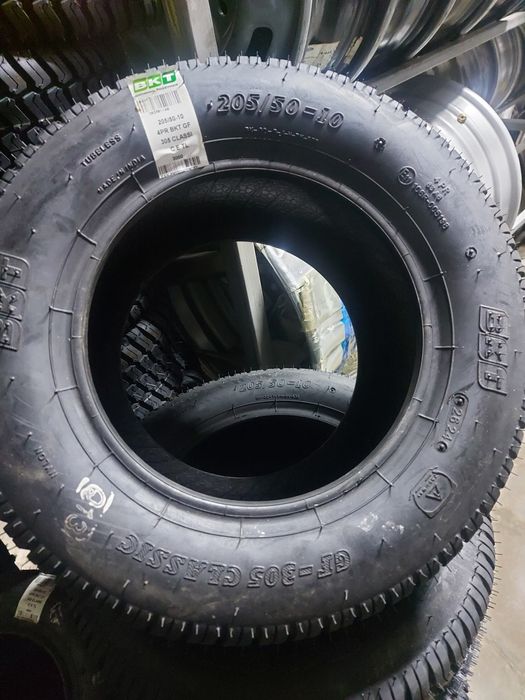 Гуми BKT 205/50-10 за тревни площи