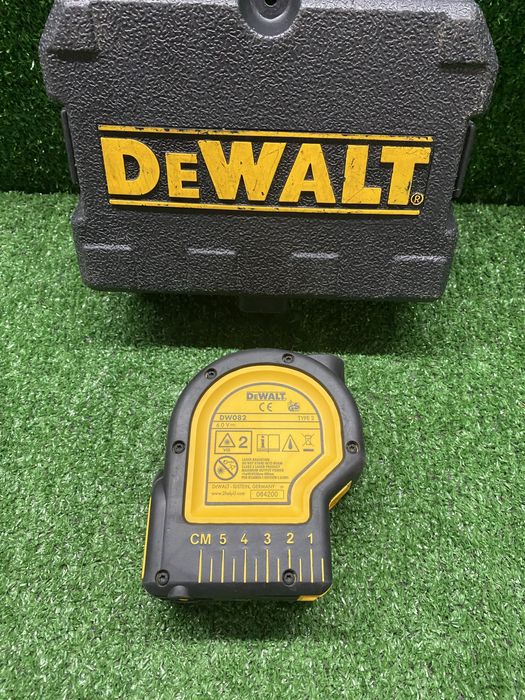 Лазерен отвес Dewalt DW082
