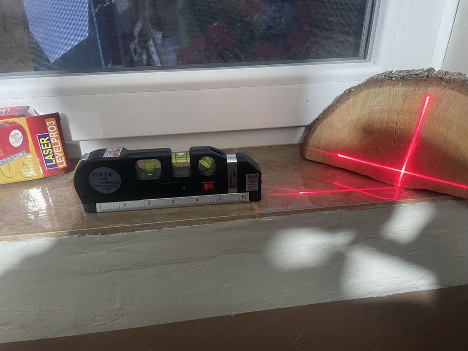 Лазарен нивелир