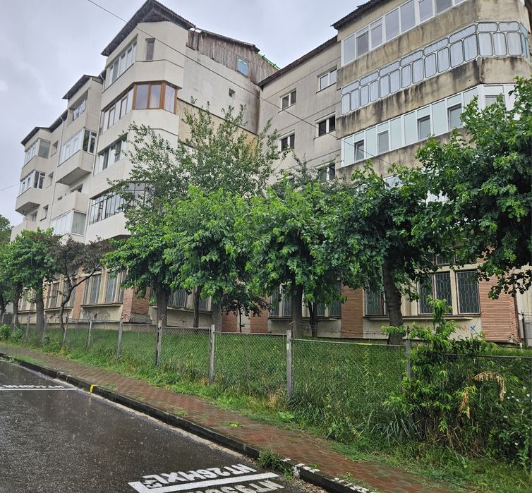 PROPRIETAR apart MOBILAT+UTILAT 2 cam 67mp,et intermed,Calea Romanului