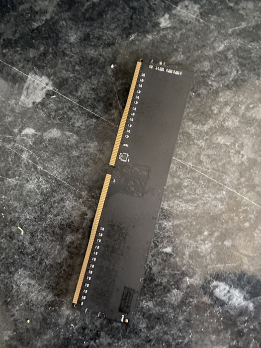 продам Озу 4гб ддр 4 2400