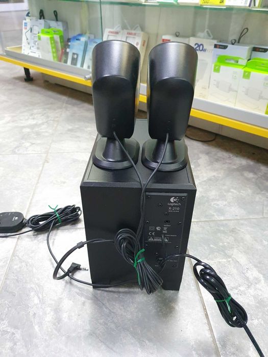 Тонколони , буфер Logitech X-210 2.1 за компютър