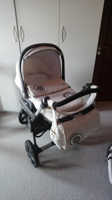 ПОДАРЯВАМ Бебешка количка KAM  3в1