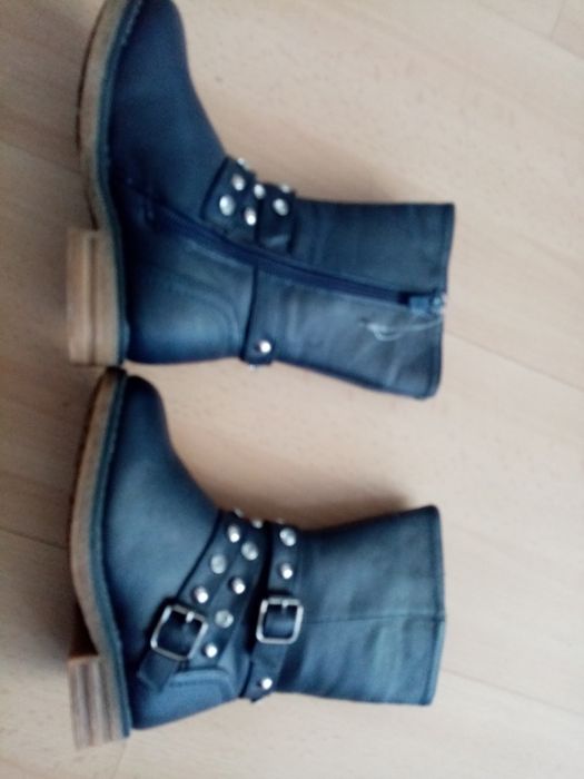 Нови сини ботушки