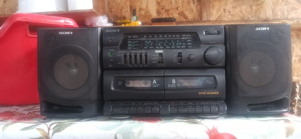 Продам Магнитафон. SONY.