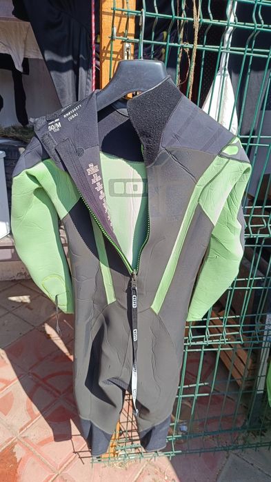Neopren Kitesurf 4/3 M