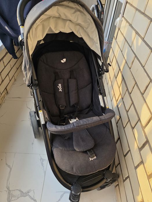 Коляска прогулочная Joie Litetrax 4