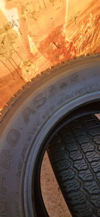 2 Anvelope ca noi  Maxxis 215 65 R16C 4 Seasons