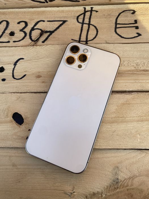 Iphone 12 pro в хорошем состоянии