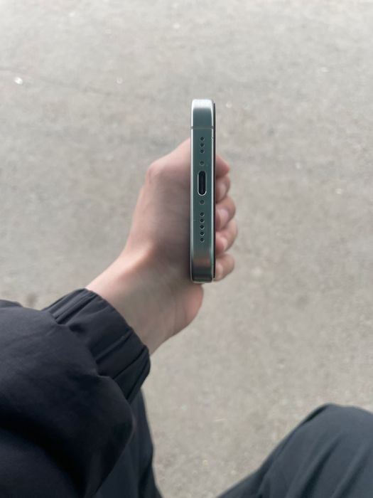 Айфон 15 про в идеале 128 гб 86 акб