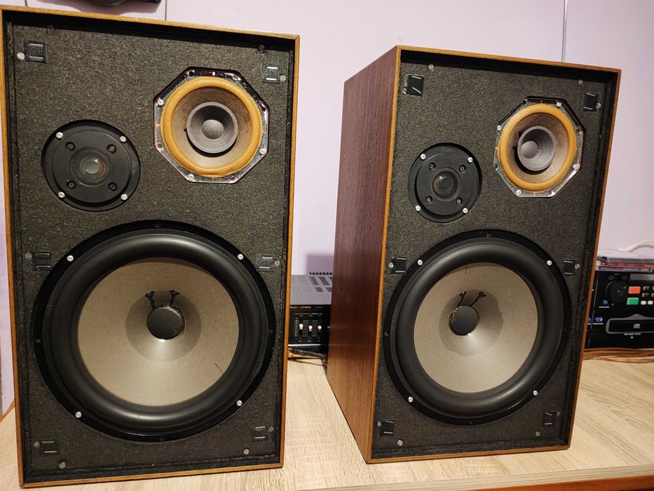 boxe rare daneze Expert hi-fi Seas și amplif. Nikko NA-390 II