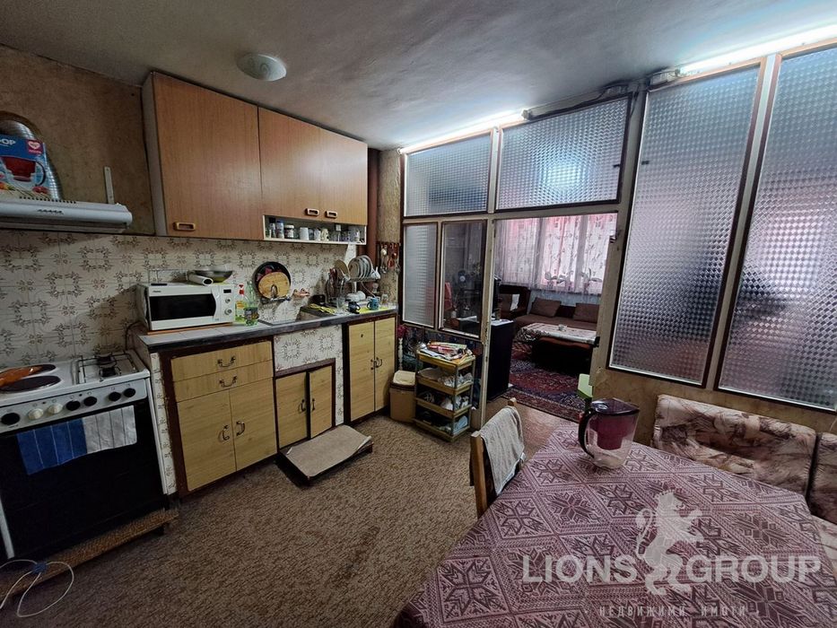 Продава се Тристаен апартамент в Провадия - 89 кв.м за 809 €/кв.м - Снимка #3