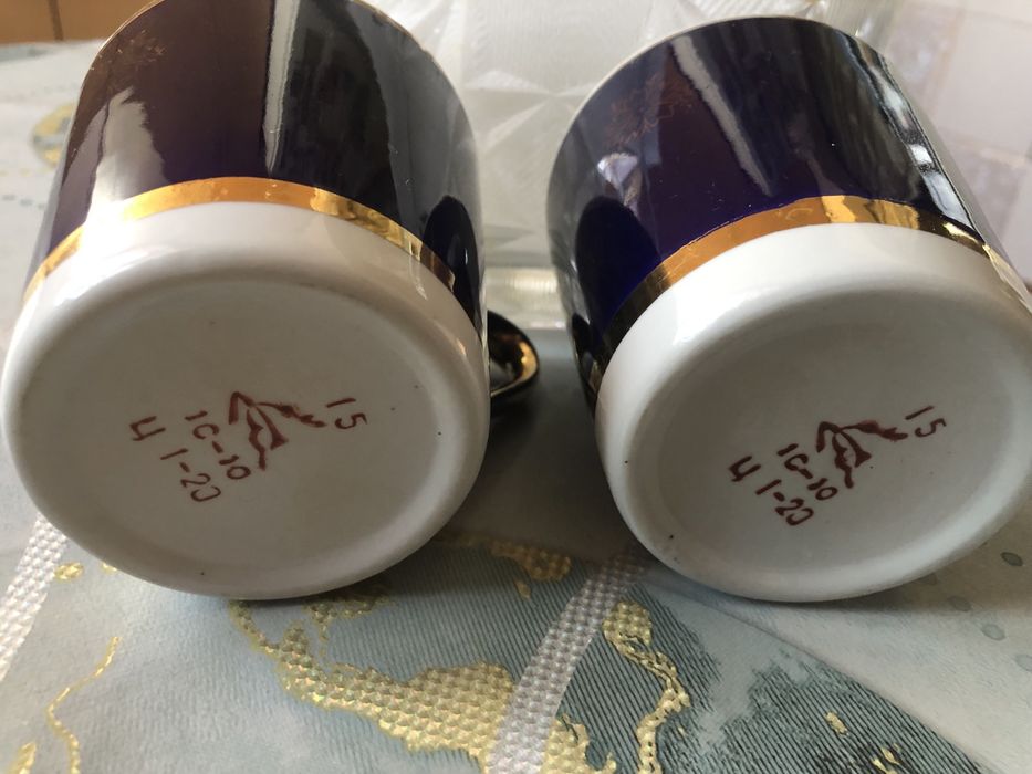 Продаются чайные бокалы и чашки.