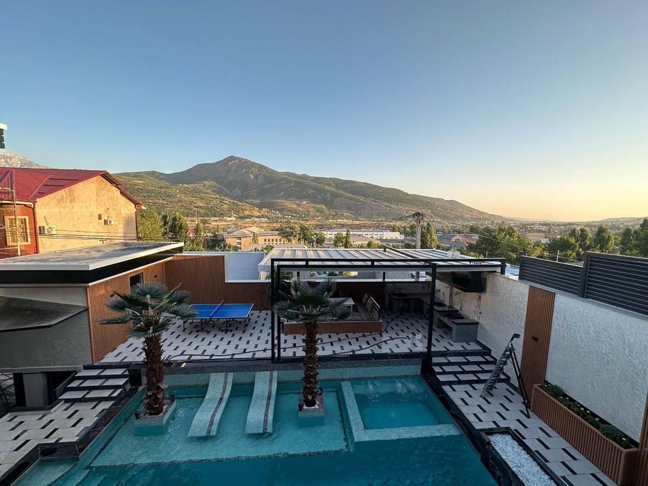 Сдаётся люкс дача в Чарваке «Баку» на 15 персоны