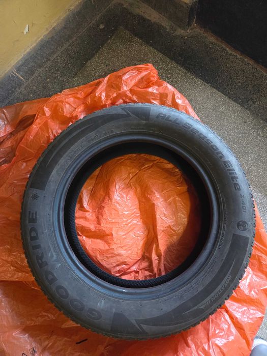4 бр. всесезонни гуми Goodride 215/60 R17 96H