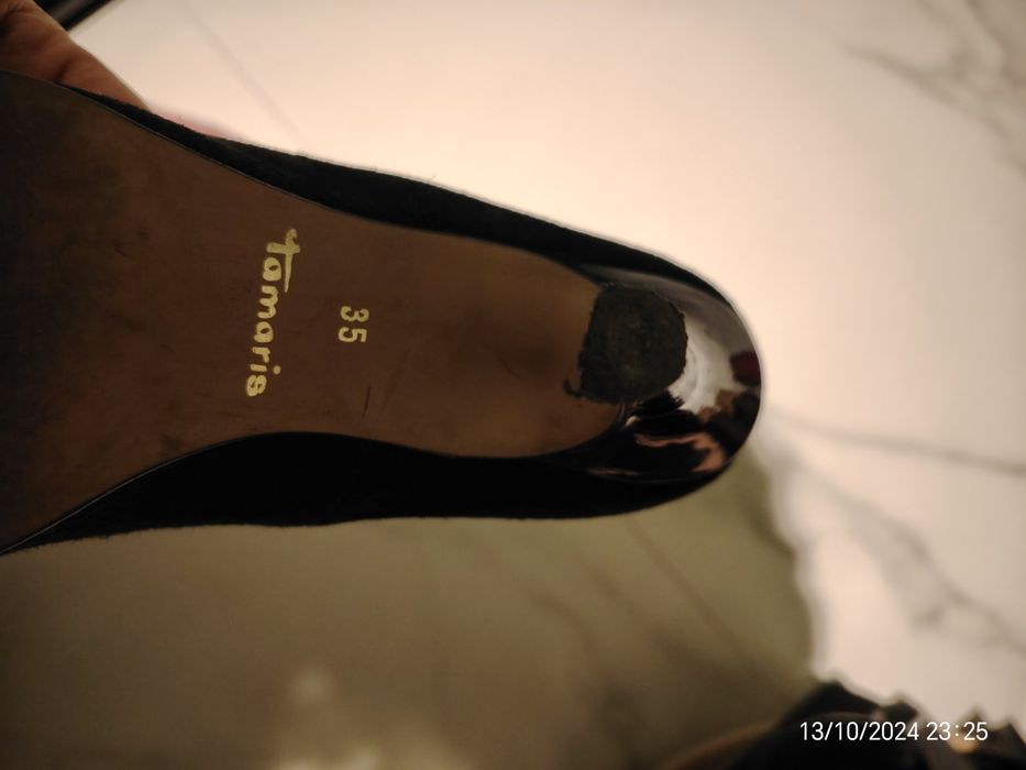 Черни токчета. Кожа и велур