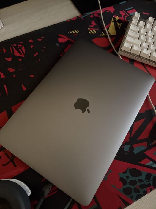 Macbook pro 13 m1