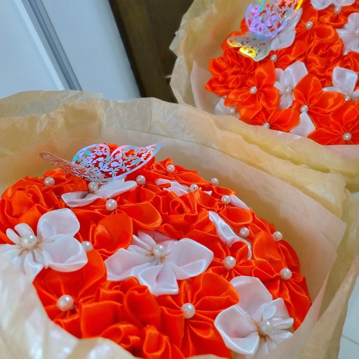 Buchet de flori din satin