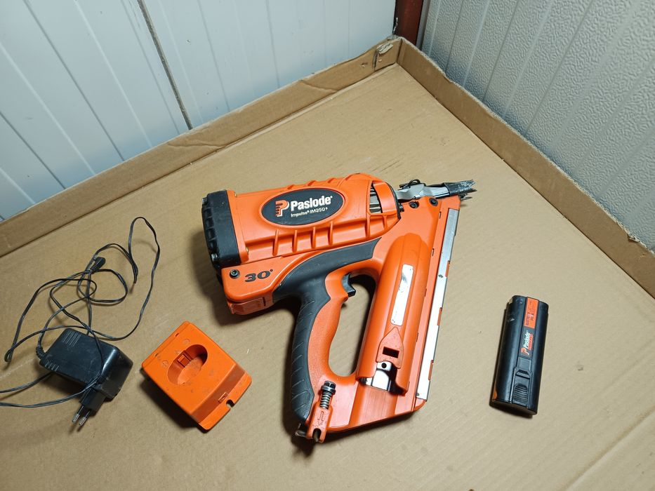 Pistol cuie Paslode lemn IM 350 masini de împușcat cuie