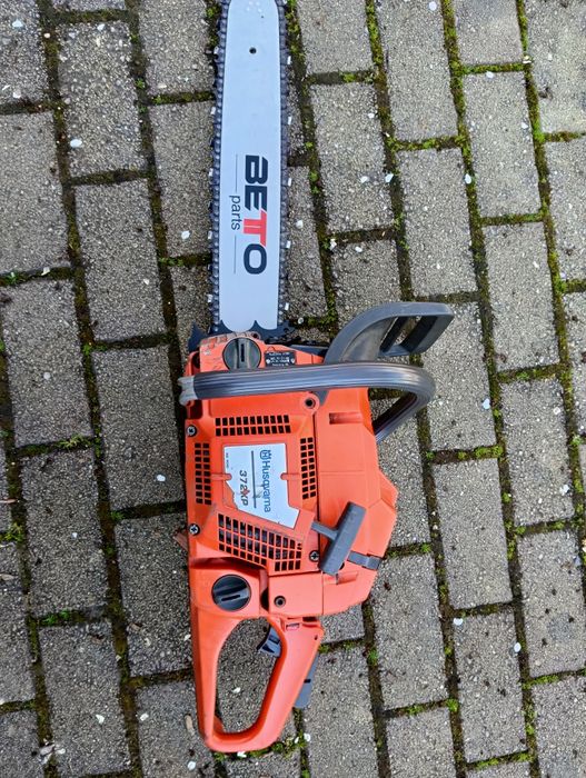 Husqvarna 372 XP, моторен трион, резачка
