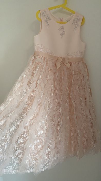 Нарядное Платье на девочку