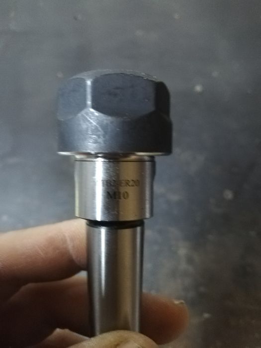 Цанги er20 държач mt2