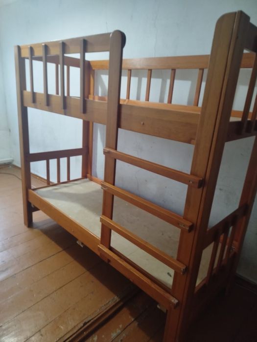 Продам двухъярусная кровать