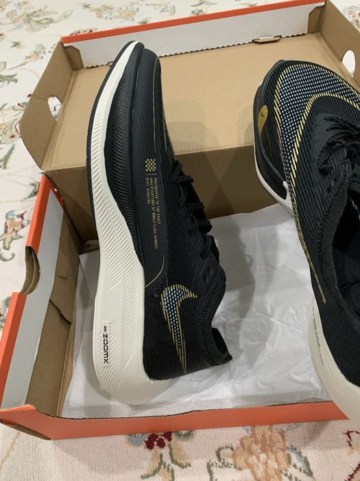 Кроссовки новые беговые