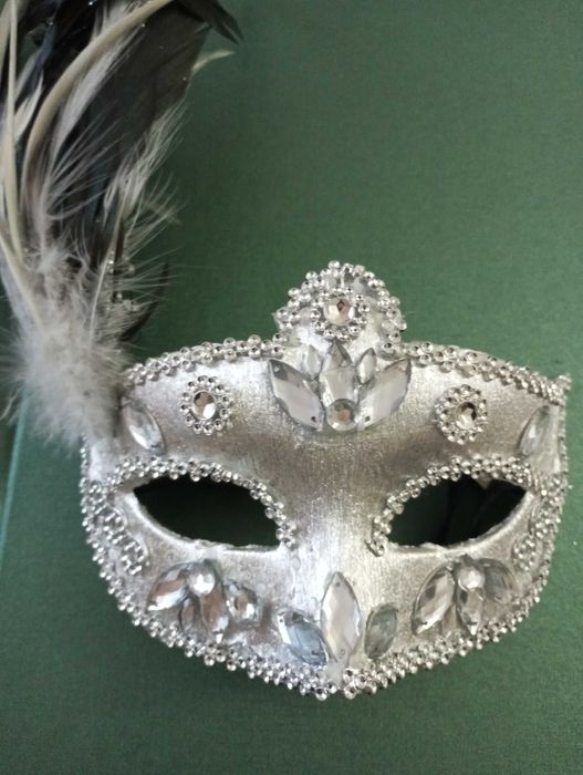 Маска карнавальная