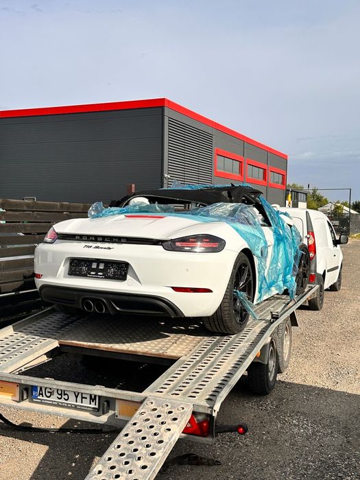 Se vinde complet sau dezmembrez Porsche Boxster 718