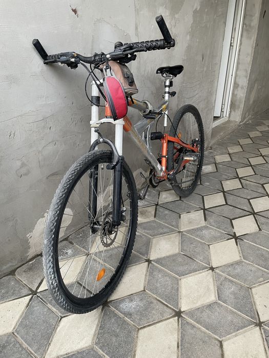 Bicicleta nefolosita