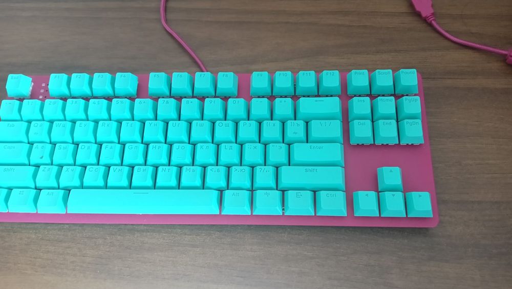 Продам механическую клавиатуру
