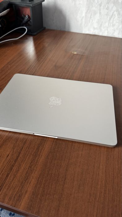 Macbook m2 AKB 96% 82 цикла