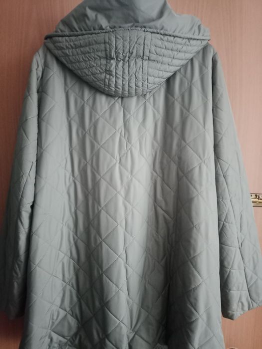 Продам 52-54-56 р.куртки и др.