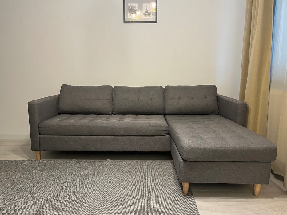 Vând canapea 3 locuri în stare excelentă neextensibila